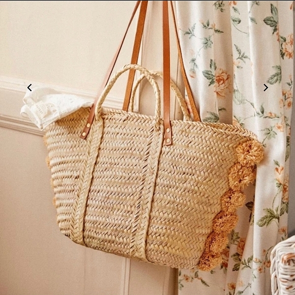 Sezane Handbags - Sezane Havane Basket Purse